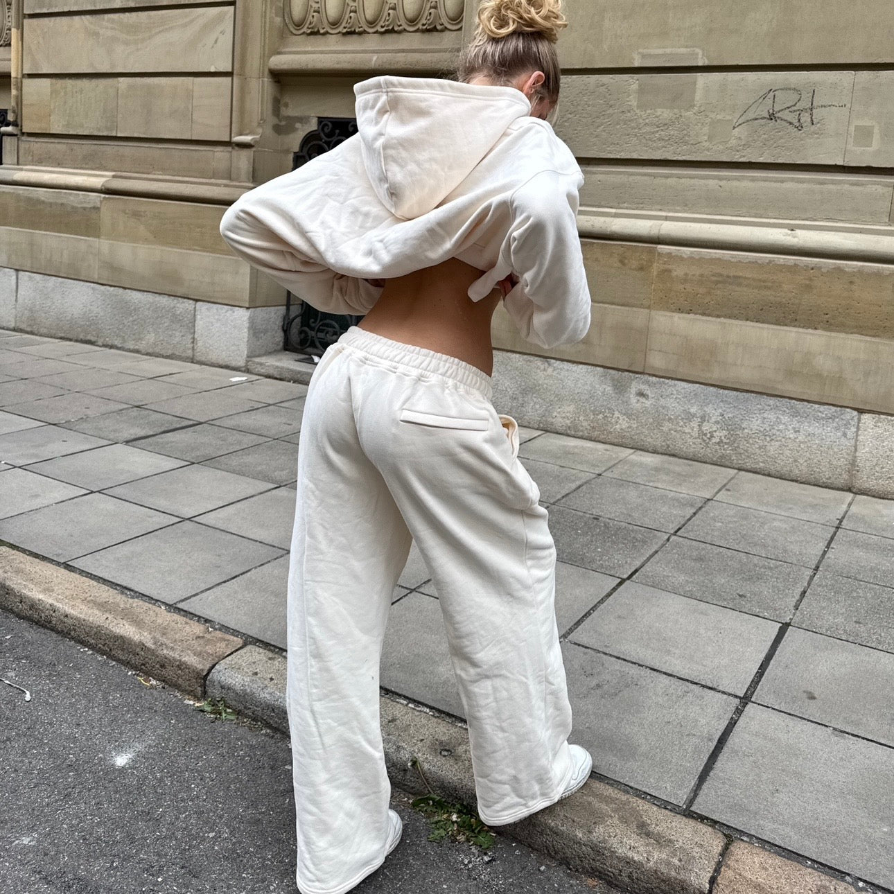 "LOOSE FIT" JOGGER PANTS OFF WHITE